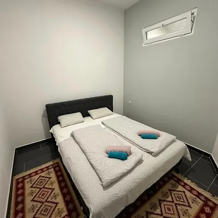 Halal Royal Appartement Ivisovo Greblje